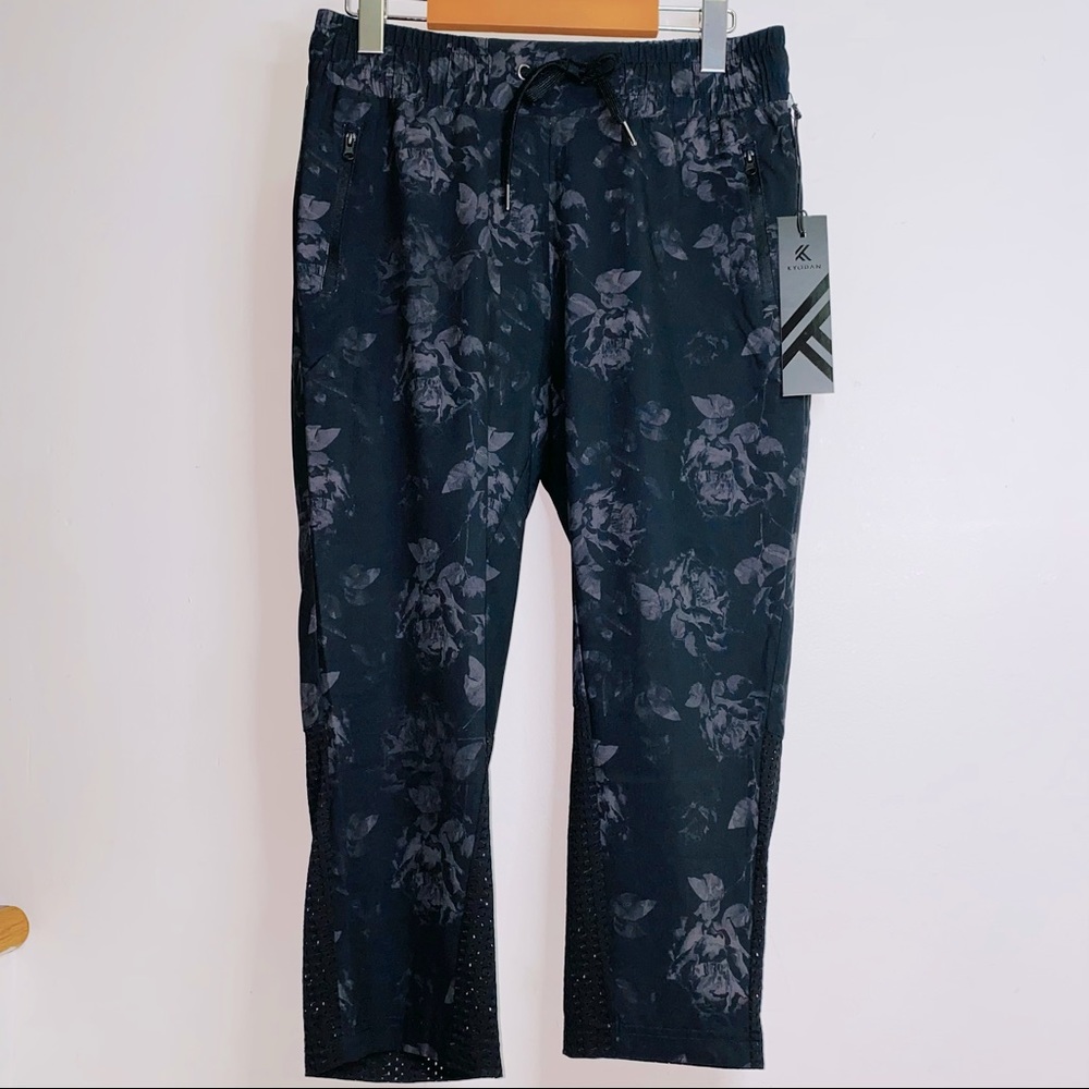 NEW Kyodan workout capris Size Small
